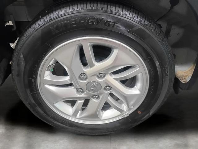 2025 Hyundai Venue SE