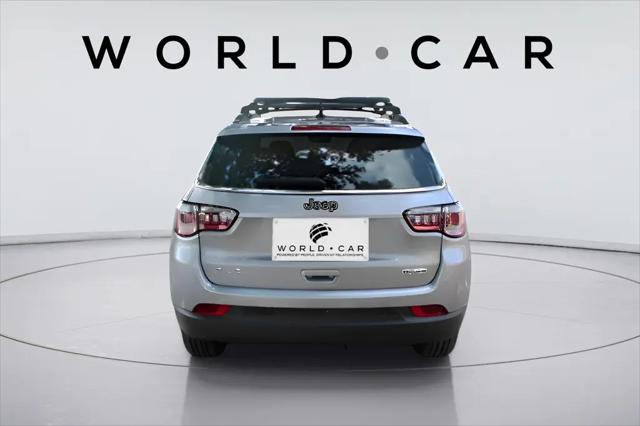 2022 Jeep Compass Latitude Lux 4x4