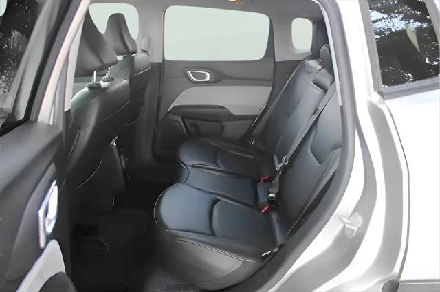 2022 Jeep Compass Latitude Lux 4x4