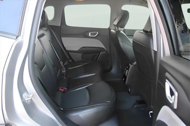 2022 Jeep Compass Latitude Lux 4x4