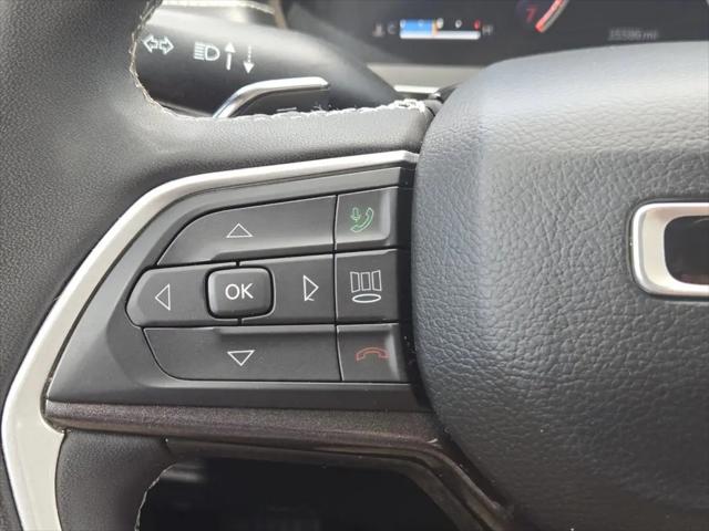 2023 Jeep Grand Cherokee L Laredo 4x4