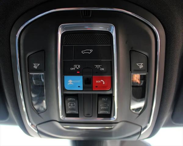 2023 Jeep Grand Cherokee L Altitude 4x4