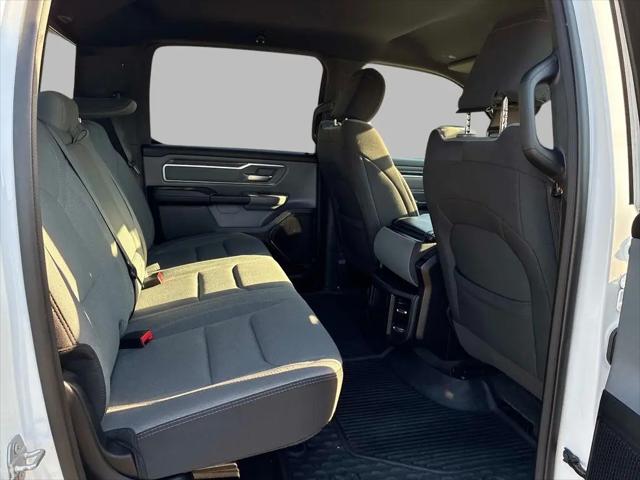 2022 Ram 1500 Big Horn Crew Cab 4x4 5'7" Box