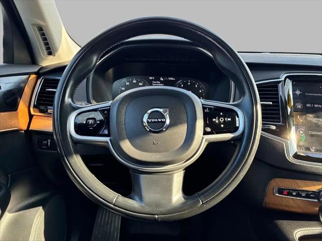 2021 Volvo XC90 T6 Momentum 7 Passenger