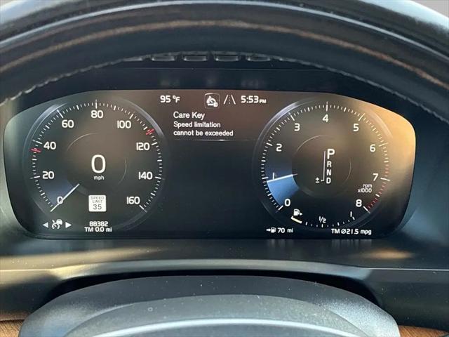 2021 Volvo XC90 T6 Momentum 7 Passenger