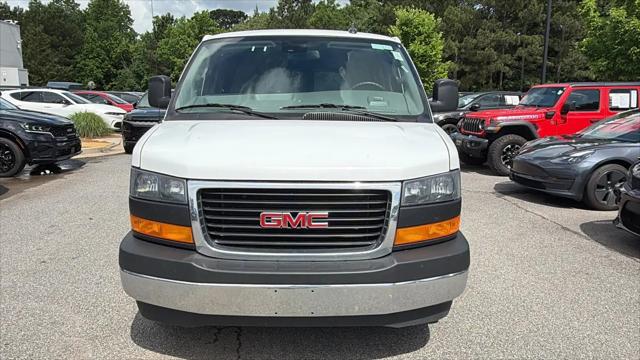 2025 GMC Savana Passenger RWD 3500 Extended Wheelbase LT