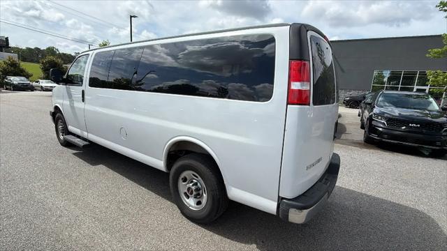 2025 GMC Savana Passenger RWD 3500 Extended Wheelbase LT