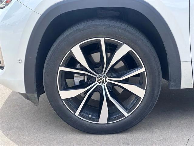 2024 Volkswagen Atlas 2.0T SEL Premium R-Line