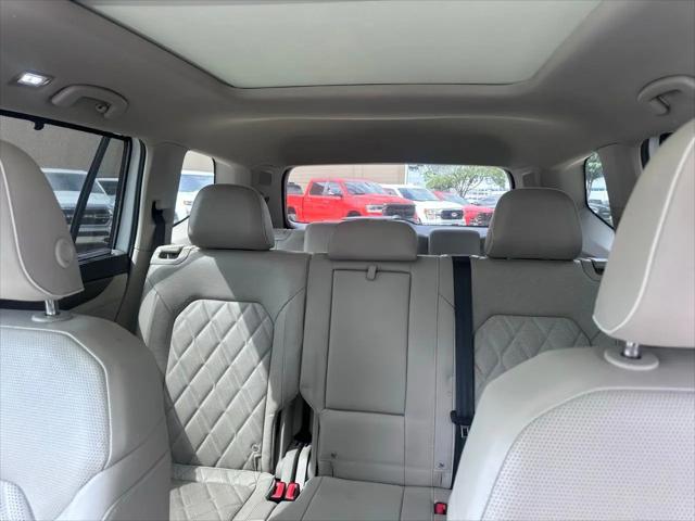 2024 Volkswagen Atlas 2.0T SEL Premium R-Line