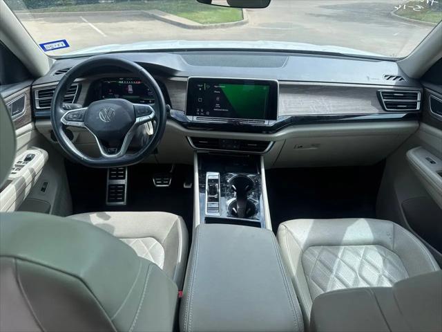 2024 Volkswagen Atlas 2.0T SEL Premium R-Line