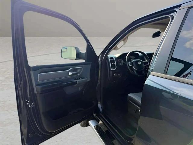 2020 Ram 1500 Big Horn Crew Cab 4x4 6'4" Box