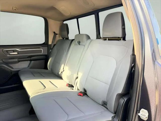 2020 Ram 1500 Big Horn Crew Cab 4x4 6'4" Box