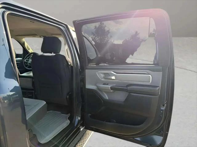 2020 Ram 1500 Big Horn Crew Cab 4x4 6'4" Box