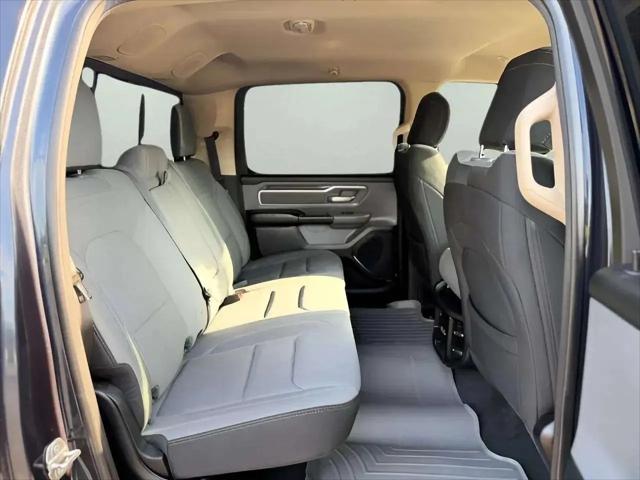 2020 Ram 1500 Big Horn Crew Cab 4x4 6'4" Box