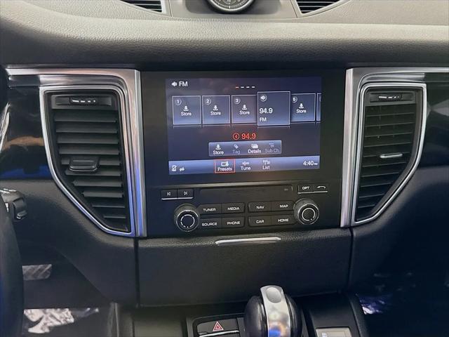 2018 Porsche Macan Macan