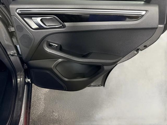 2018 Porsche Macan Macan