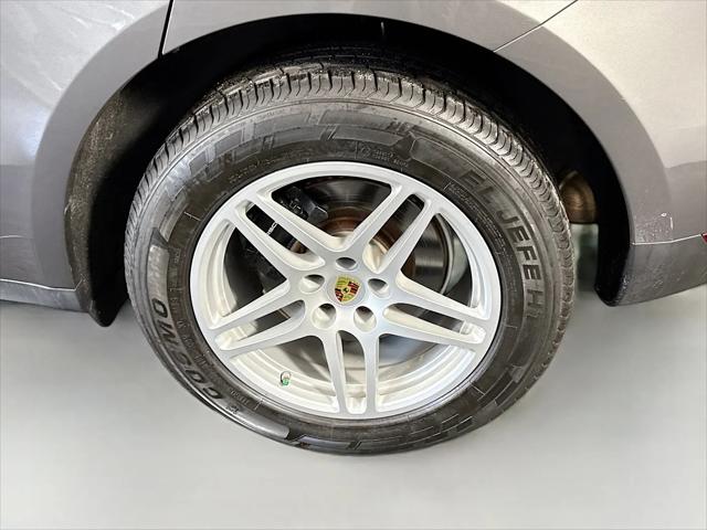 2018 Porsche Macan Macan