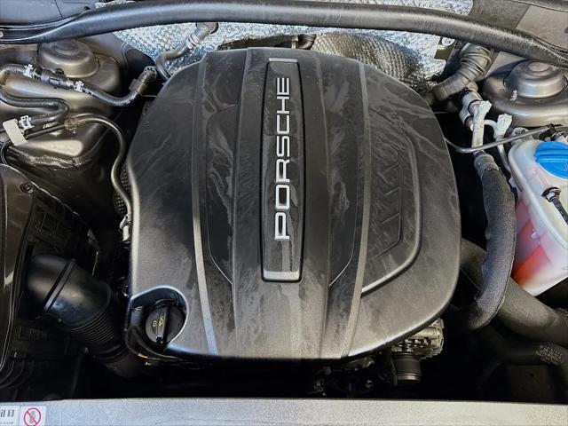 2018 Porsche Macan Macan