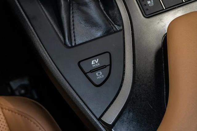 2024 Lexus UX 250h Premium