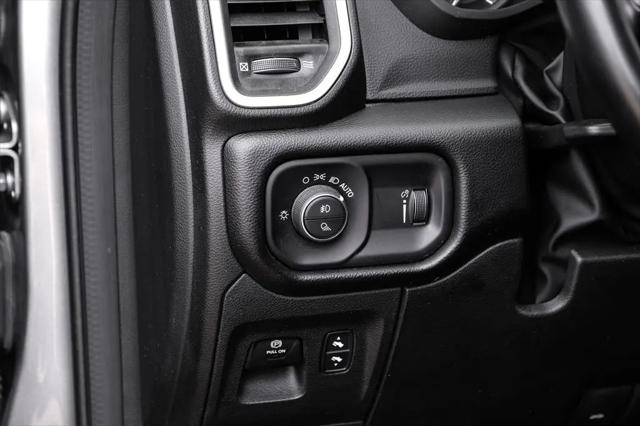 2022 Ram 1500 Big Horn Crew Cab 4x4 5'7" Box