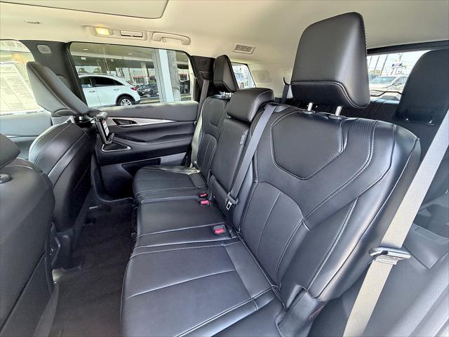 2027 INFINITI QX60 LUXE