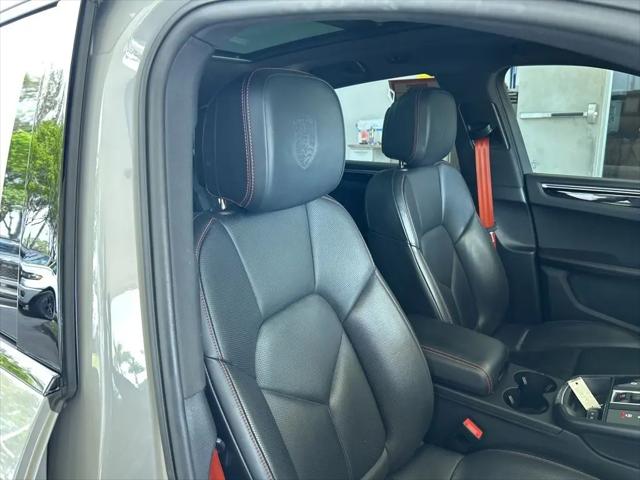 2023 Porsche Macan T
