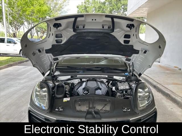 2023 Porsche Macan T