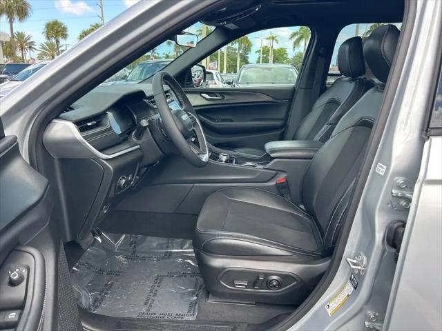 2025 Jeep Grand Cherokee L Altitude X 4x2