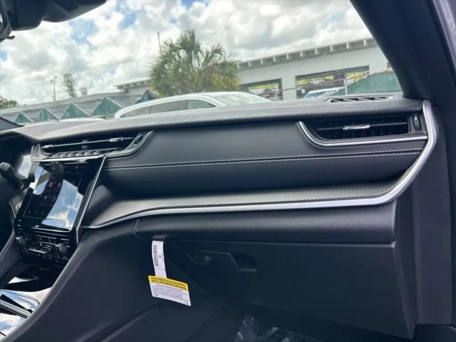 2025 Jeep Grand Cherokee L Altitude X 4x2
