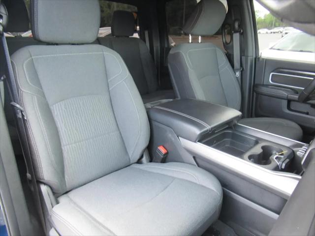 2024 Ram 3500 Big Horn Crew Cab 4x4 8' Box