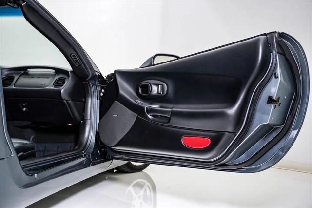 2003 Chevrolet Corvette Base