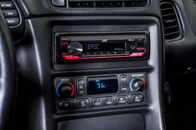 2003 Chevrolet Corvette Base