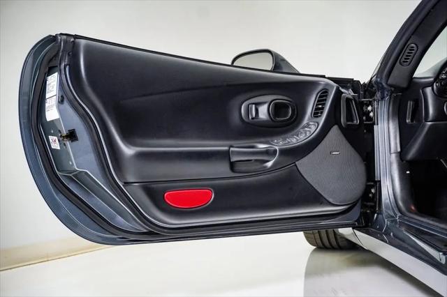 2003 Chevrolet Corvette Base