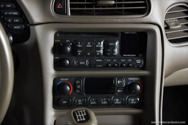 2003 Chevrolet Corvette Base