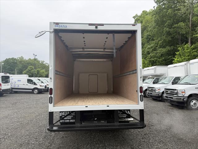 2027 Ford E-Series Cutaway Box Dry Freight