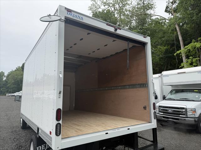 2027 Ford E-Series Cutaway Box Dry Freight