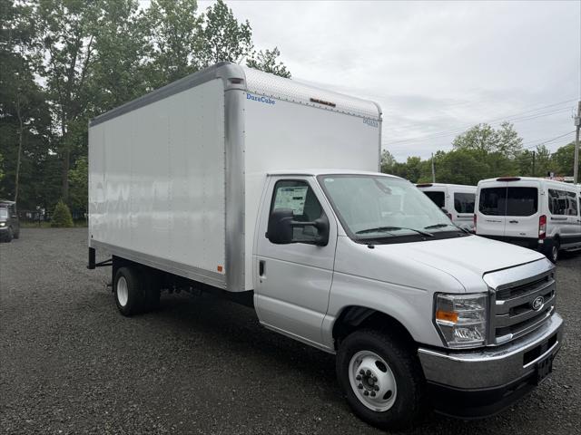 2027 Ford E-Series Cutaway Box Dry Freight