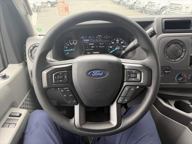 2027 Ford E-Series Cutaway Box Dry Freight