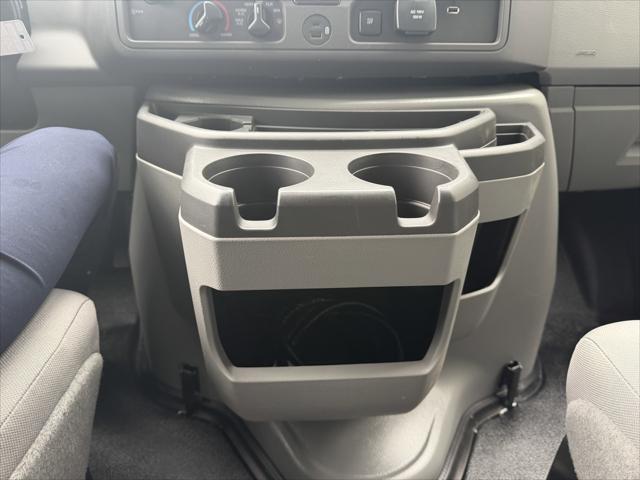 2027 Ford E-Series Cutaway Box Dry Freight