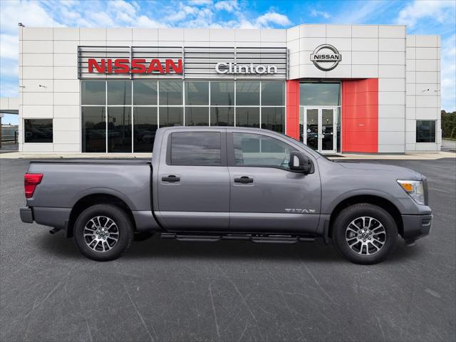 2024 Nissan Titan Crew Cab SV 4x4