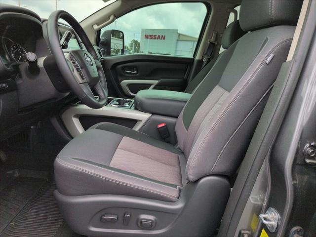 2024 Nissan Titan Crew Cab SV 4x4