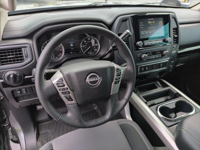 2024 Nissan Titan Crew Cab SV 4x4