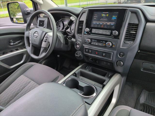 2024 Nissan Titan Crew Cab SV 4x4