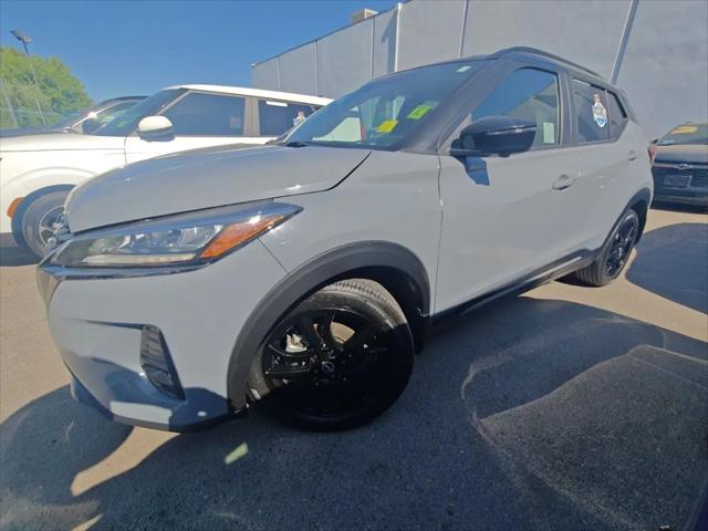 2024 Nissan Kicks SR Xtronic CVT