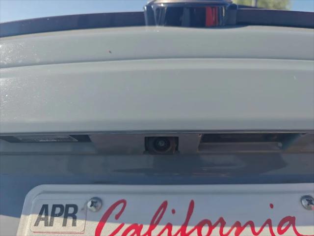 2024 Nissan Kicks SR Xtronic CVT