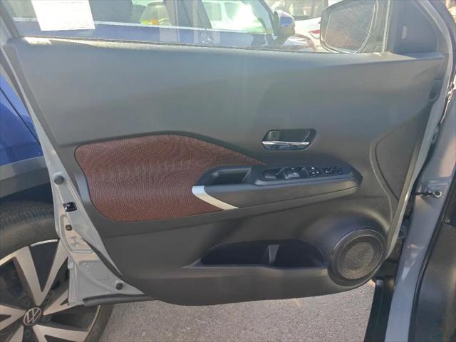 2024 Nissan Kicks SR Xtronic CVT