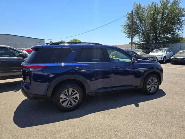 2025 Nissan Pathfinder SV 4WD