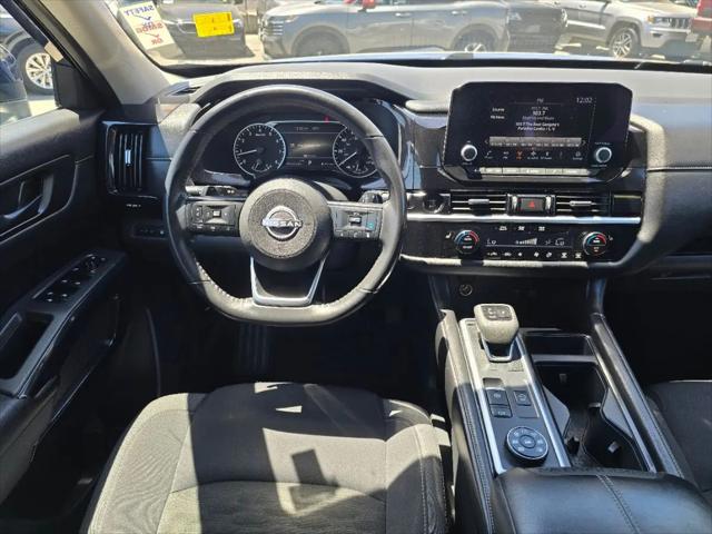 2025 Nissan Pathfinder SV 4WD