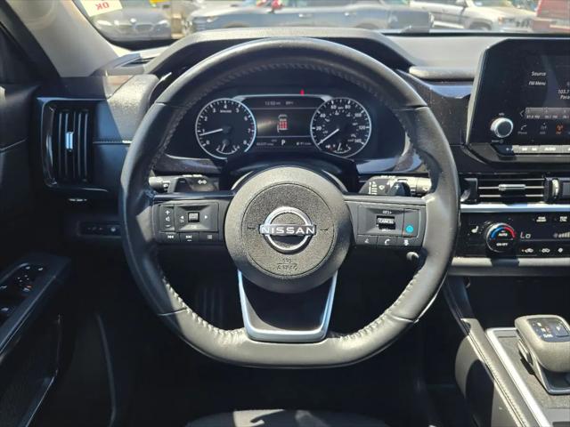 2025 Nissan Pathfinder SV 4WD