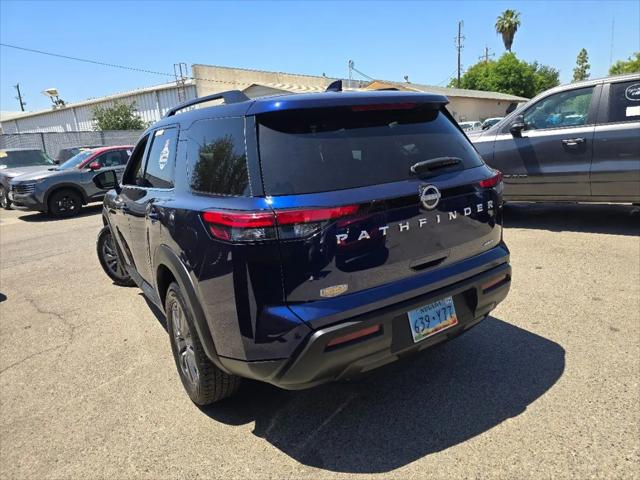 2025 Nissan Pathfinder SV 4WD